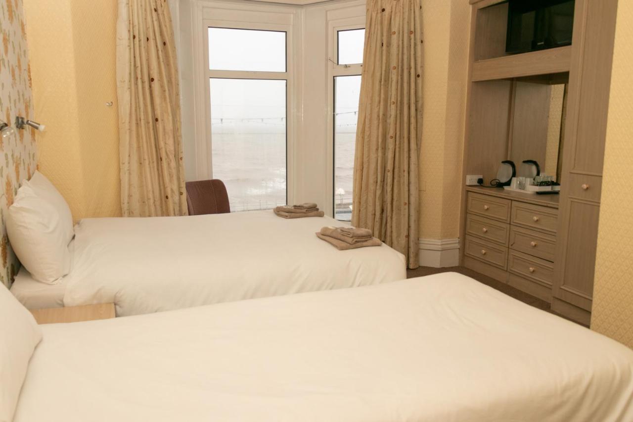 Starlux Hotel Blackpool Buitenkant foto